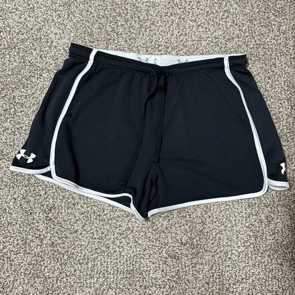 Under Armour Shorts - Picture 1 of 3